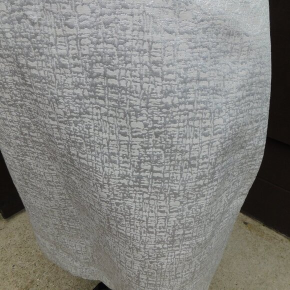 Ann Taylor LOFT Sz 10 White & Silver Fitted Dress NEW - Picture 4 of 5